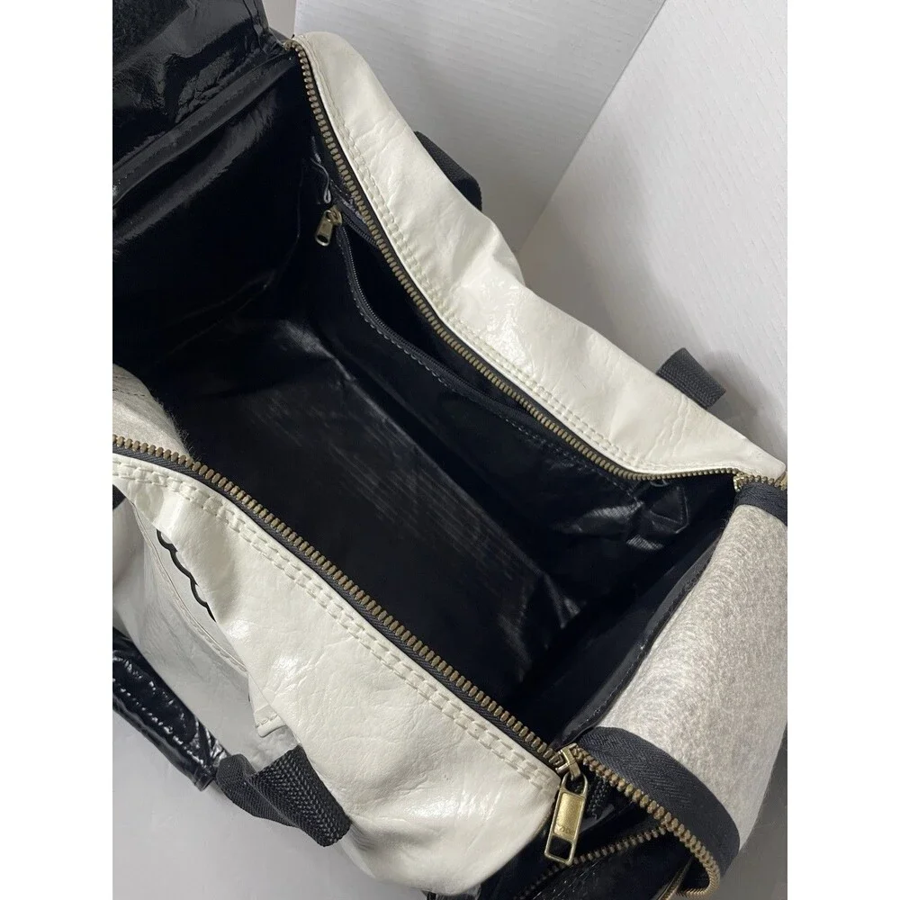 Titleist Vintage Black White Leather Golf Bag Duffle Weekend Zip Carry All
